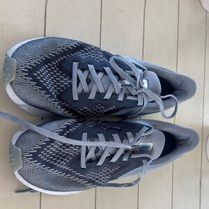 Nike Men's Charcoal and Light Gray Zoom WinFlow Athletic Running Shoes